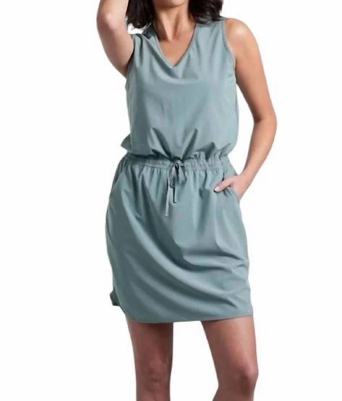 Laid-Back Elegance Women's Vantage Dress In Eucalyptus