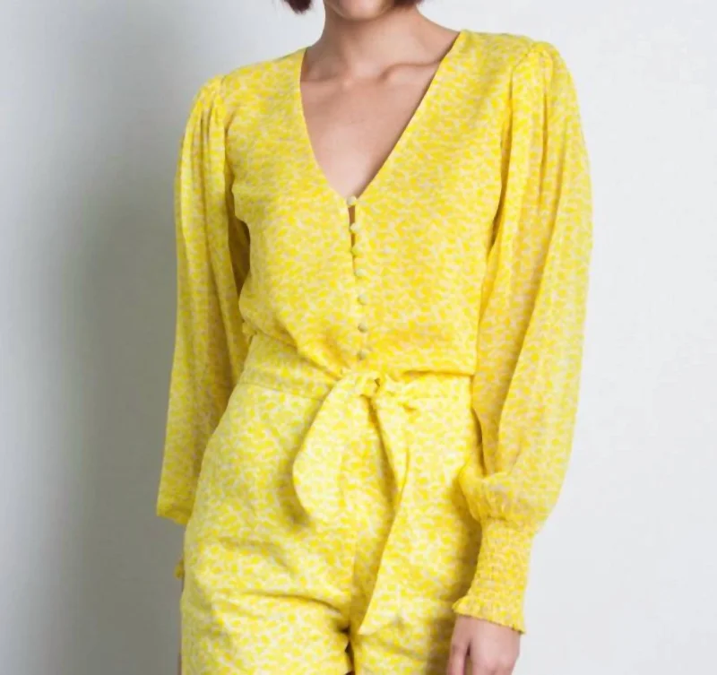 Women's Casual Outfit Chelsea Print Top In Yellow Cloud