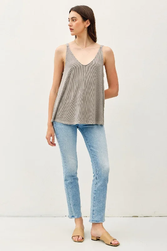 Evening Looks Grey Ribbed V-Neck Flowy Tank