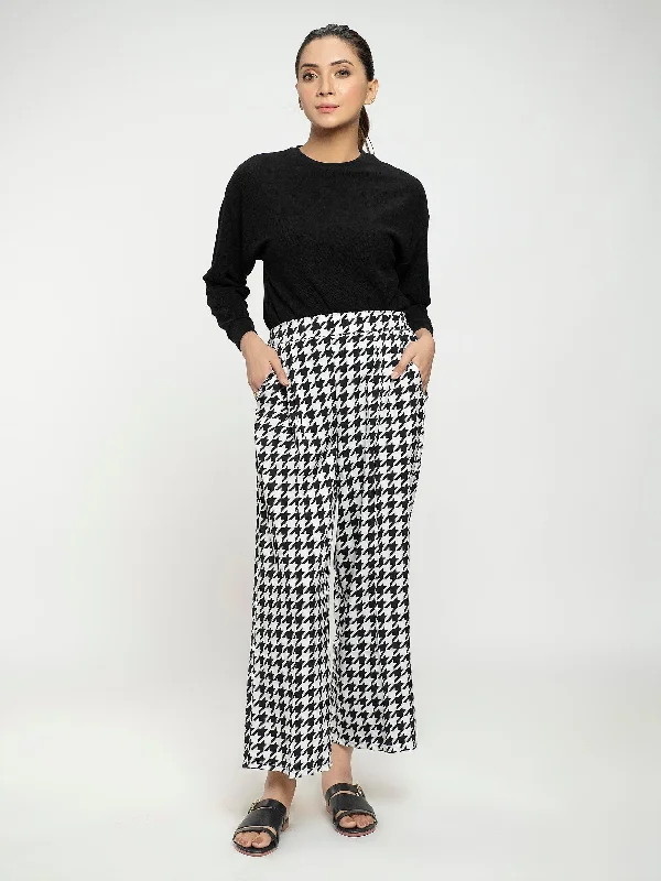 Feminine Dresses for Women in Bold Prints Printed Flared Pant