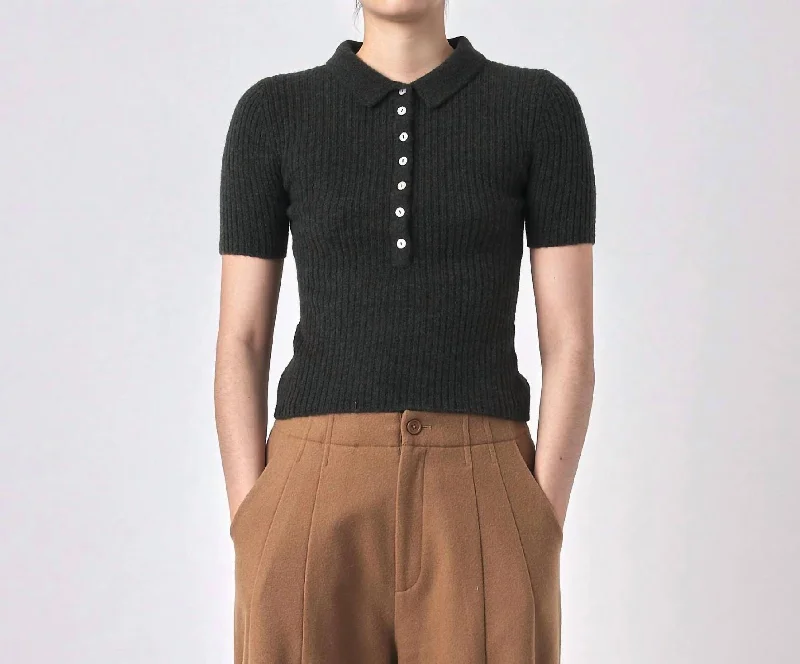 Women's Outfit Molly Collared Short Sleeve Top In Deep Forest