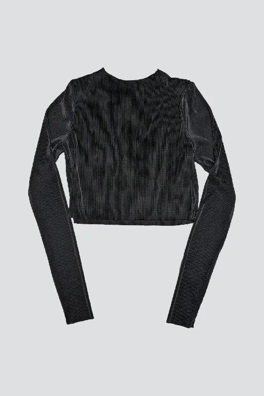 Laid-Back Elegance Black Plisse Crop Longsleeve Top