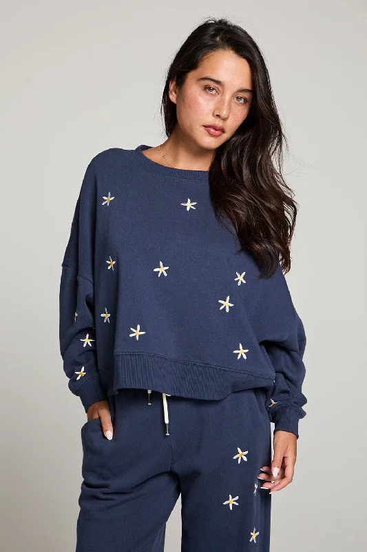 Women's Clothes for All-Day Comfort and Style Daisy Embroidery Long Sleeve Pullover