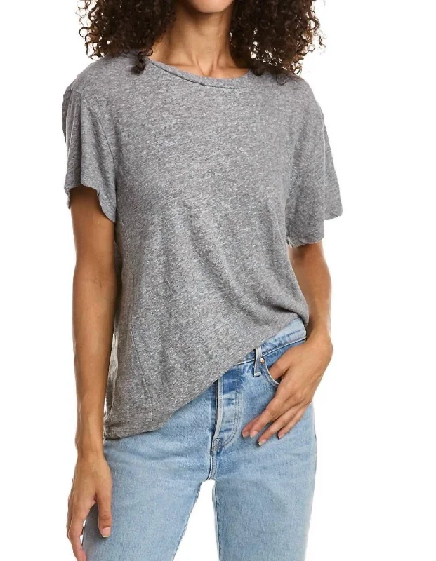 Women's Plus-Size Outfit Short Sleeve Tee In Grey