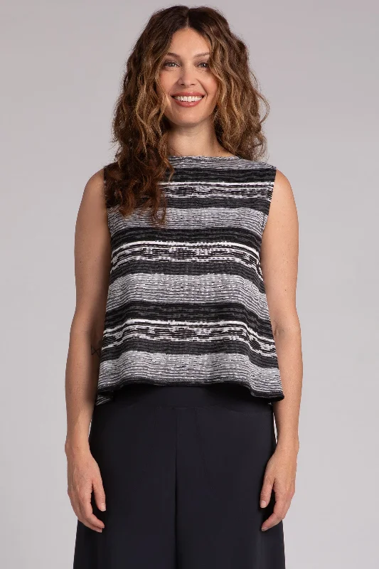 Women's Chic Outfit Wavy Stripe Knit Trapeze Tank | Wavy Stripe