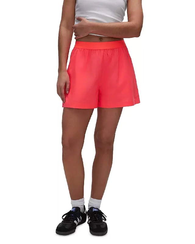 Stylish Women's Outfit Weekend Shorts In Fiery Coral