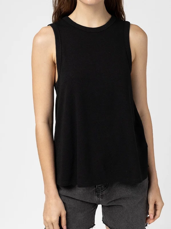 Women's Date Night Outfit Kira Black Tank