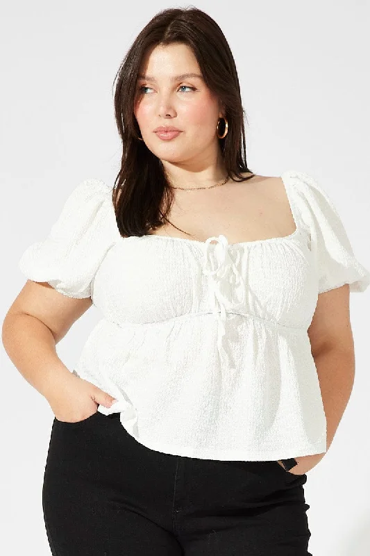 Edgy Fashion White Top Short Sleeve Sweetheart Neckline Textured