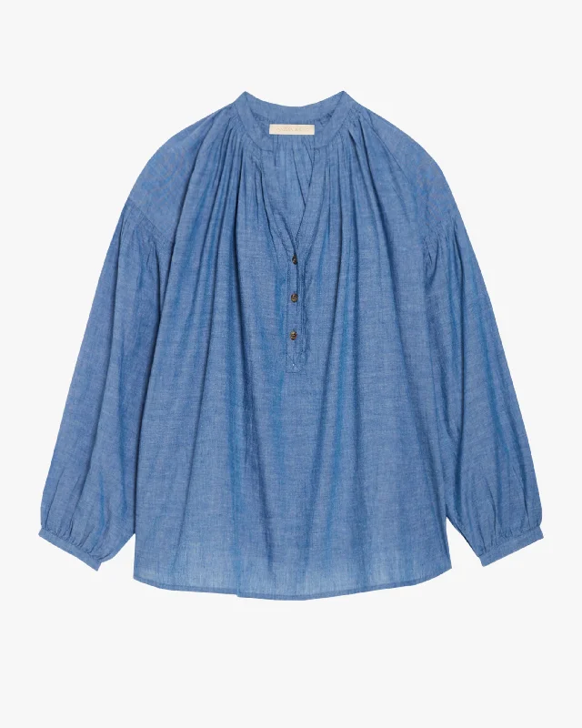 Casual Chic Nipoa Chambray Blouse