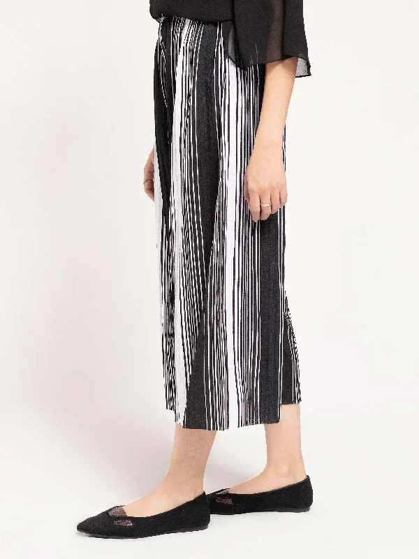 Versatile Women's Clothing for All Occasions Striped Culotte Pants