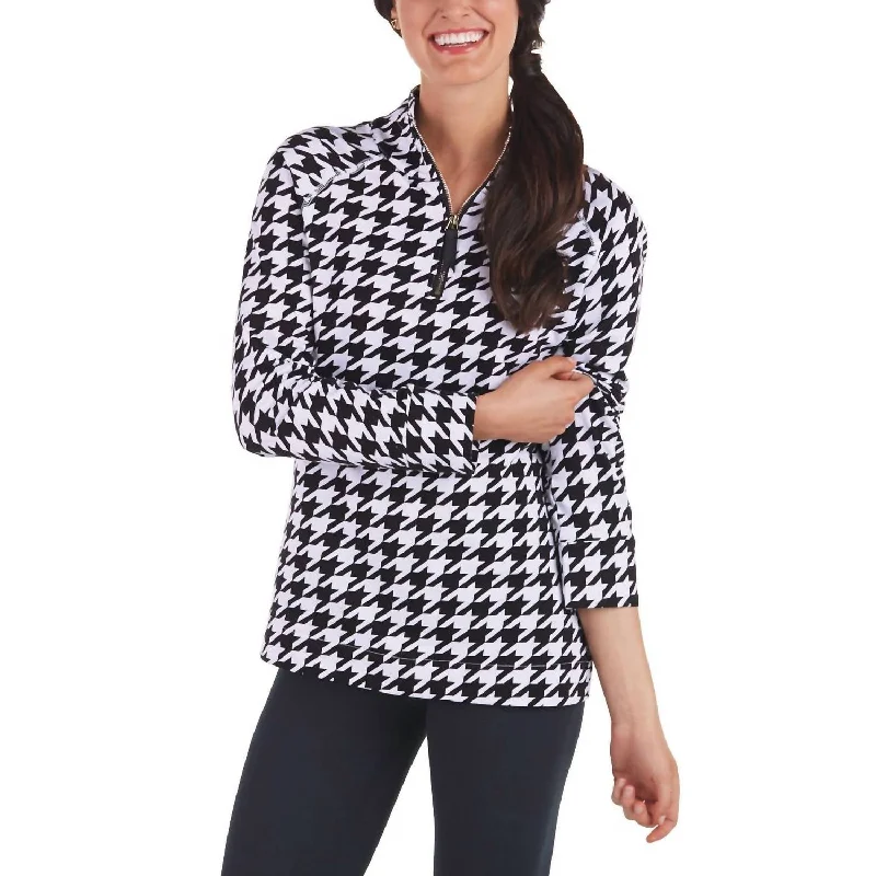 Bold Fashion Poppy Pullover Top In Houndstooth