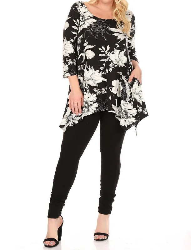 Casual Chic for Women Plus Size Floral Scoop Neck Tunic Top With Pockets In Black