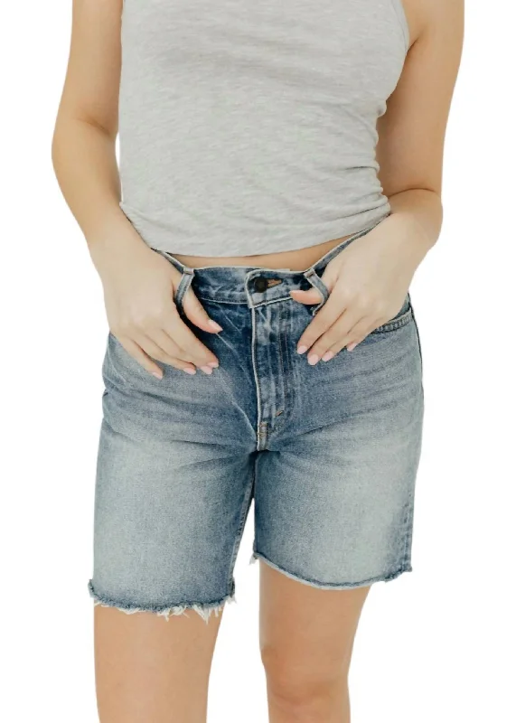 Must-Have Styles Russel Short In Summer Wash