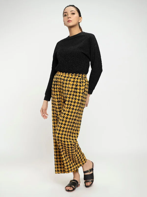 Chic Women's Clothing for Work and Travel Printed Flared Pant