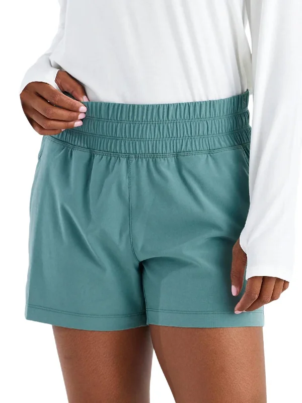 Women's Evening Outfit Pull-On Breeze Short In Sabal Green