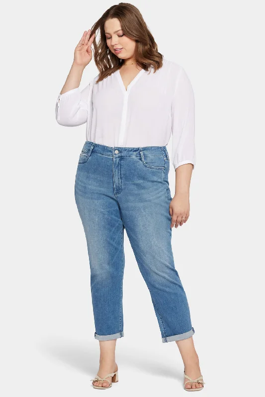 Chic Casual Wardrobe Essentials Margot Girlfriend Jeans In Plus Size - Stunning