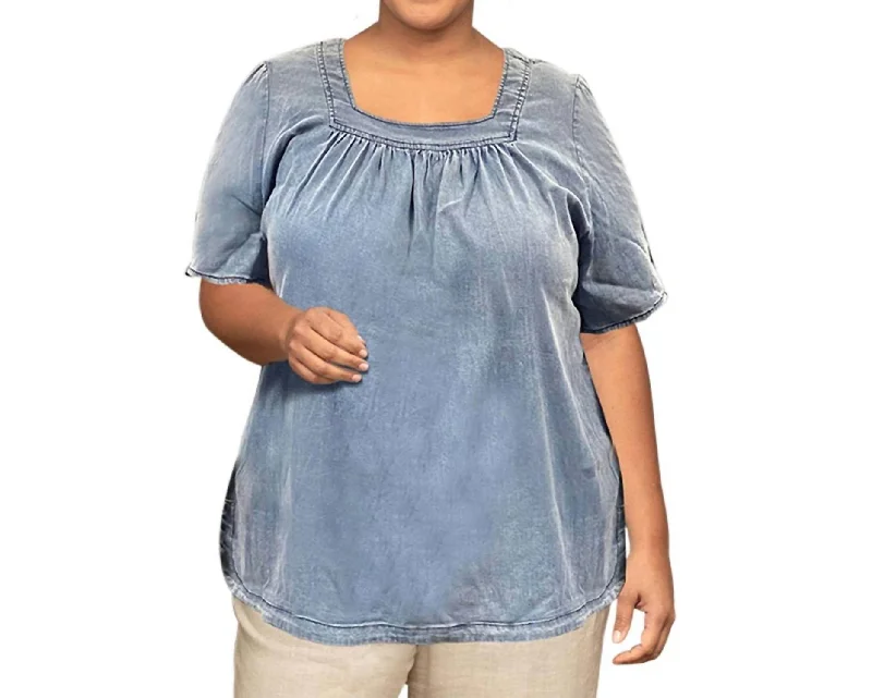 High-End Women's Apparel Chambray Short Sleeve Pop Over Top - Plus In Light Wash Denim